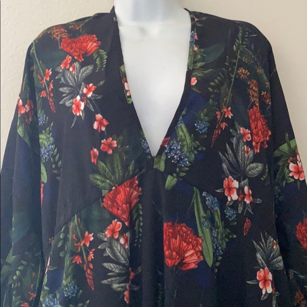 Lon sleeve Black Floral VNeck Baby doll dress